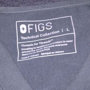 Figs V-Neck Scrub Top in Charcoal And Pants